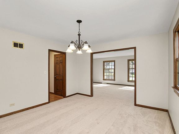 5th image of 921 Canonero Dr