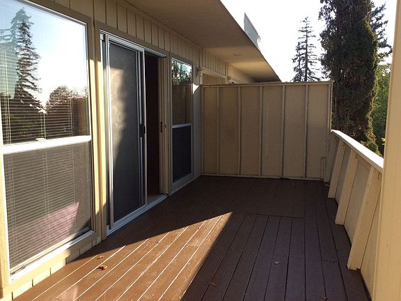 5th image of 122 Rincon St #F