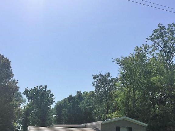 2nd image of 2562 Atchafalaya River Hwy
