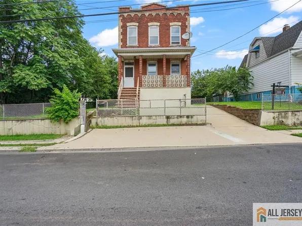 364 Alpine St, Perth Amboy, NJ 08861