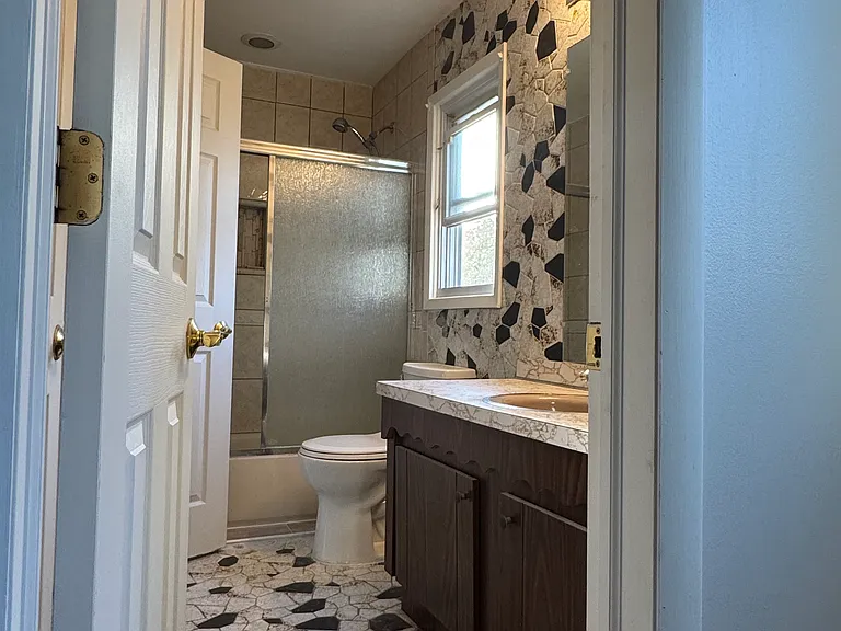 639 Townline Rd — Photo 13