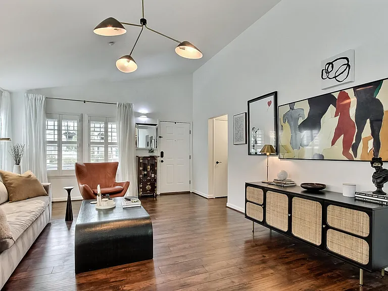 2285 Palisade Blvd — Photo 12