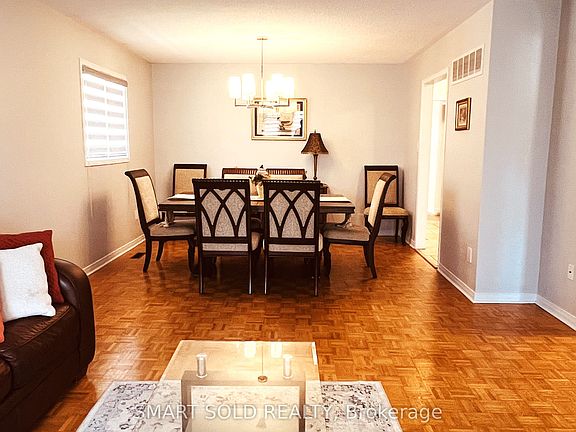 3rd image of 148 Castlehill Rd