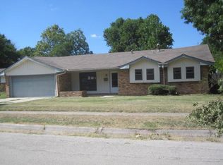 1703 Morningside Dr, Gainesville, TX 76240