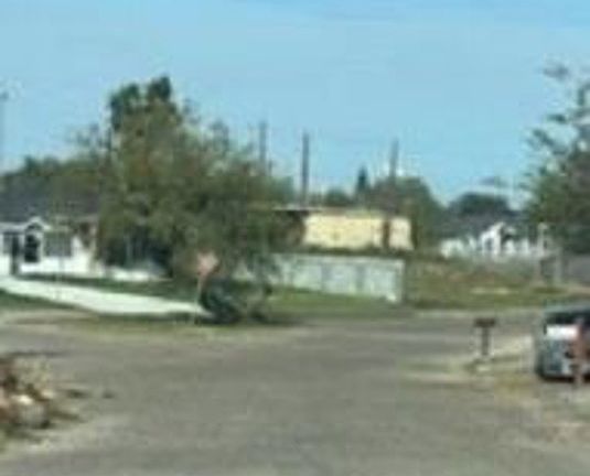 5th image of 856 E Kika De La Garza Blvd