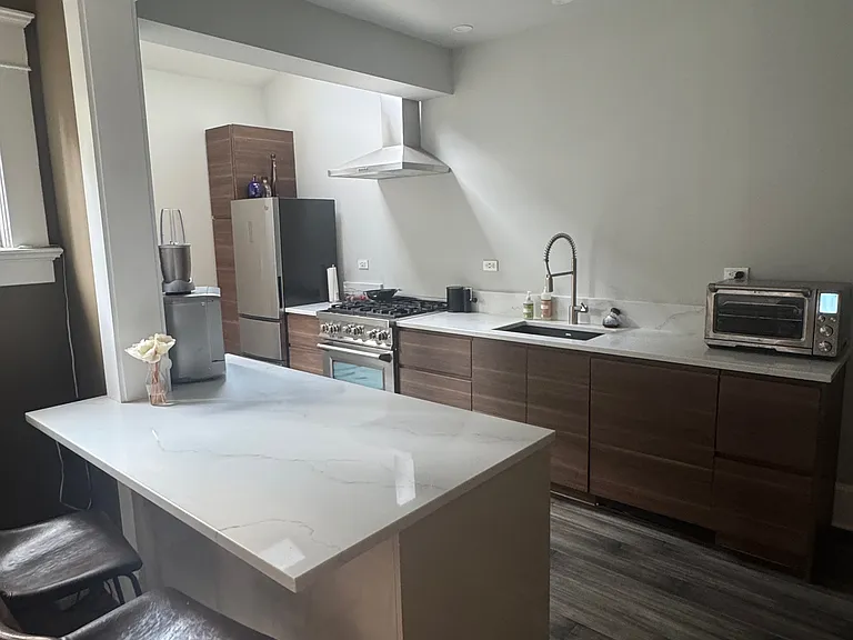 922 N Highland Ave NE #A — Photo 4