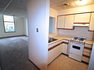 423 1/2 15th St APT 2, Moline, IL 61265