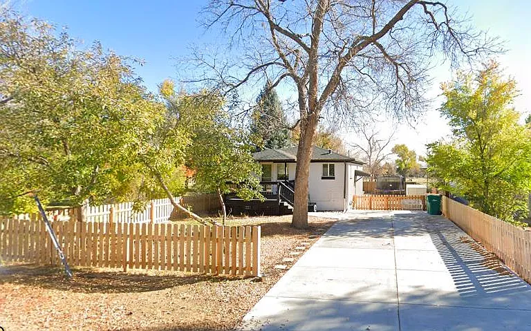 View of driveway and plenty of off-street parking as well.
