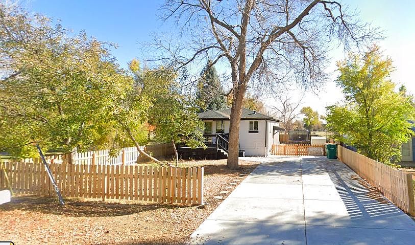 View of driveway and plenty of off-street parking as well.