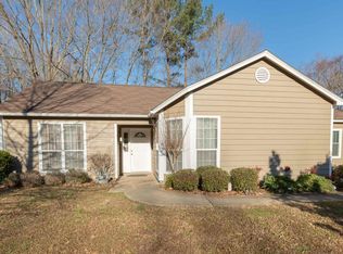 220 Valley Vw, Peachtree City, GA 30269