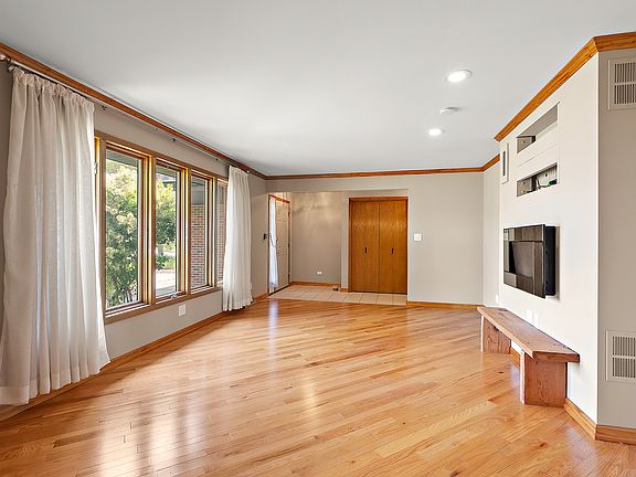 4th image of 7637 Sequoia Ct