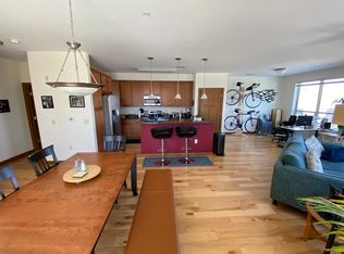 1917 Monroe St #401, Madison, WI 53711