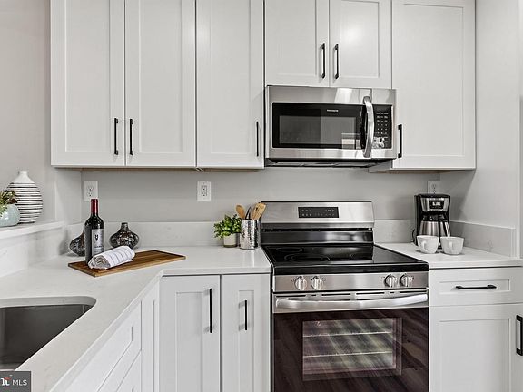 5th image of 231 Mosby Ln