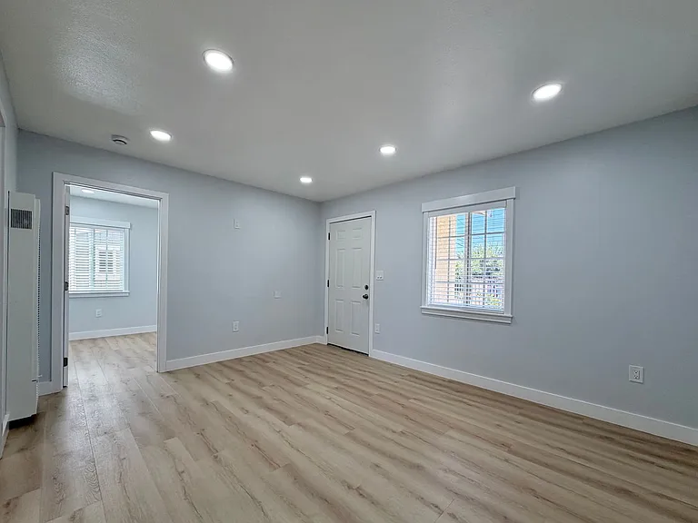 3502 Nyeland Ave — Photo 8