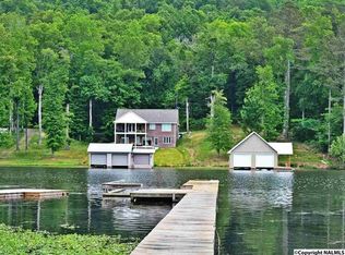 1147 Honeycomb Rd, Grant, AL 35747