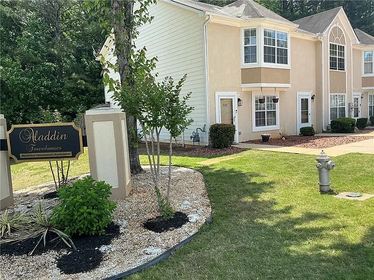 3127 Fields Dr — Photo 2