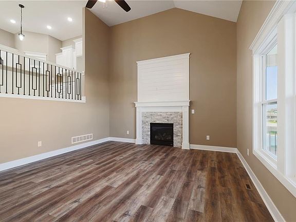 4th image of 2364 NE Skopelos Ct