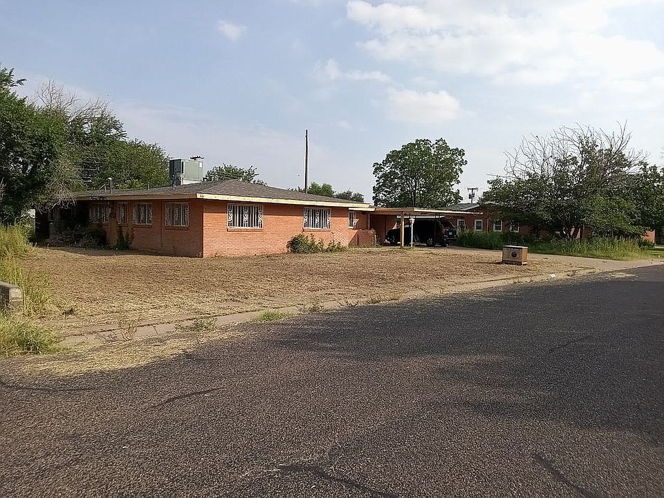 1st image of 2810 Redwood Dr