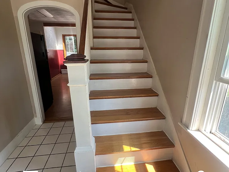 70 Hume Ave — Photo 6