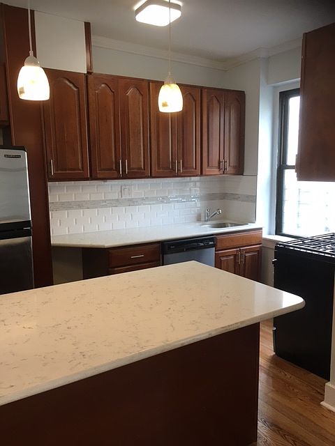 1st image of 2178 35th St #4B