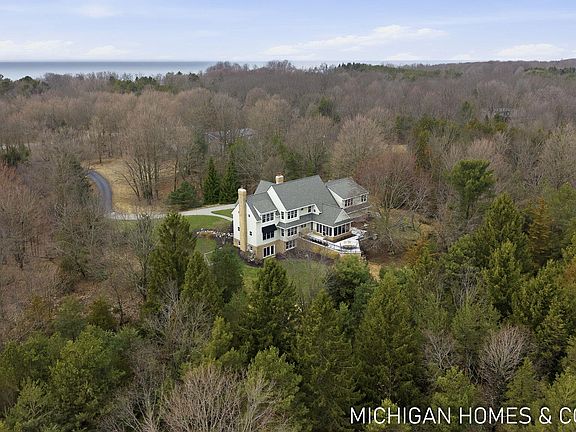 2nd image of 5484 Lakeshore Dr