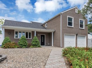 1082 Westlake Dr, Toms River, NJ 08753