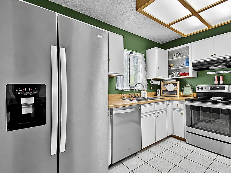 4 Zanzibar Balsan Ct — Photo 22