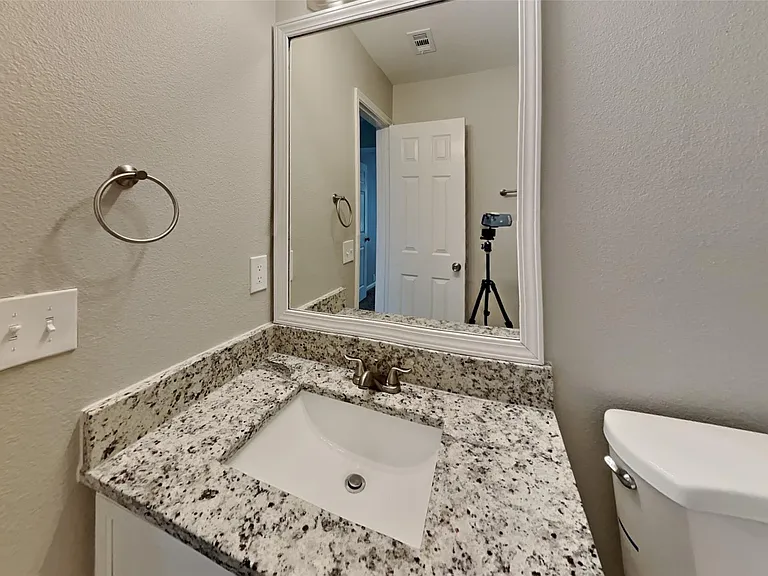 4714 Pin Oak Creek Ln — Photo 13