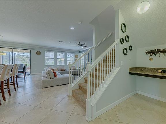 3rd image of 2044 Solar Dr