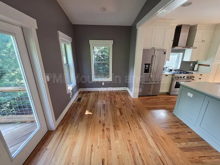 156 Bradley St — Photo 14