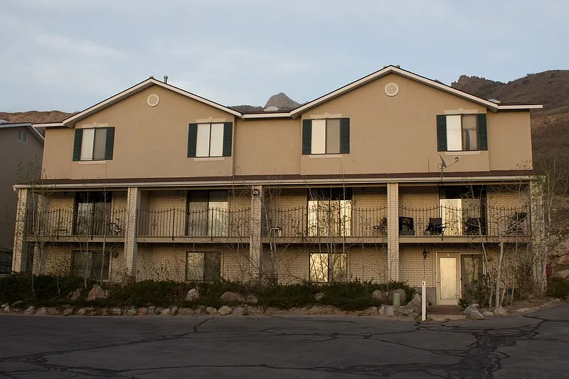 East Layton Bench Townhouse — Photo 2