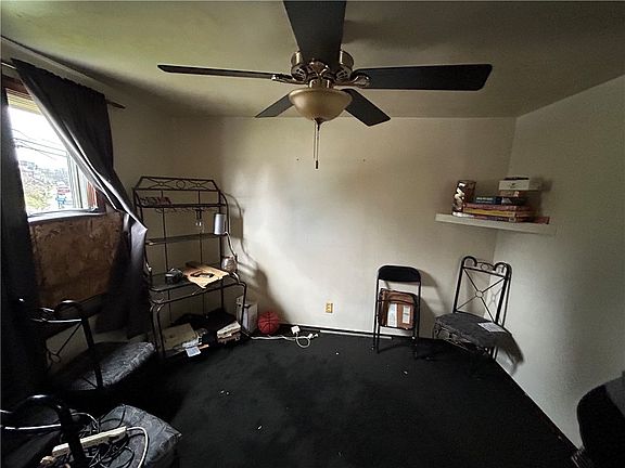 4th image of 939 Josephine St