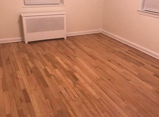 83-16 164th St #1, Jamaica, NY 11432