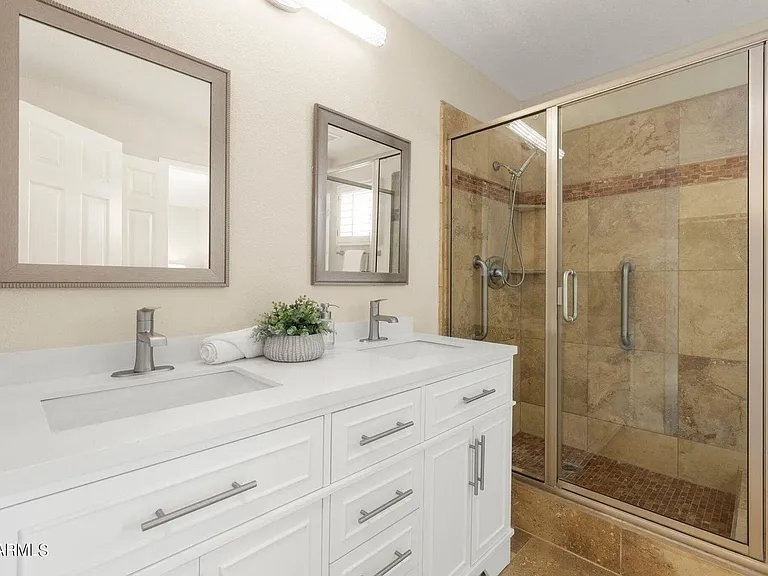 6846 E Kelton Ln — Photo 13
