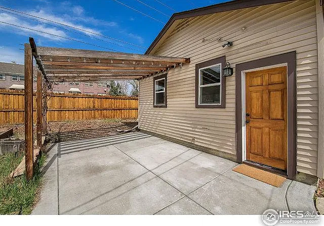 2579 Gray St — Photo 11