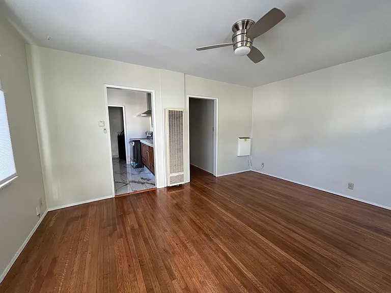 1608 Avalon St — Photo 41
