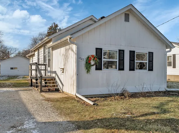 1703 Mulberry St, Ottawa, IL 61350