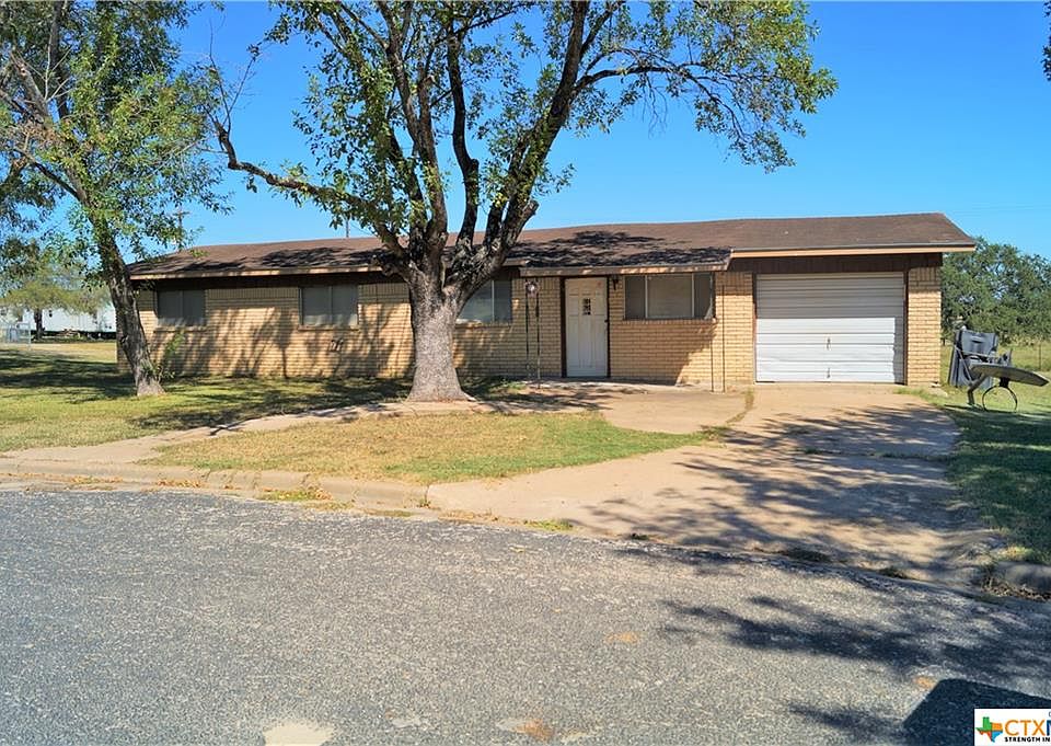 1st image of 843 Larry Dr