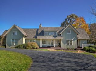 95 Harbor Hill Dr, Moneta, VA 24121