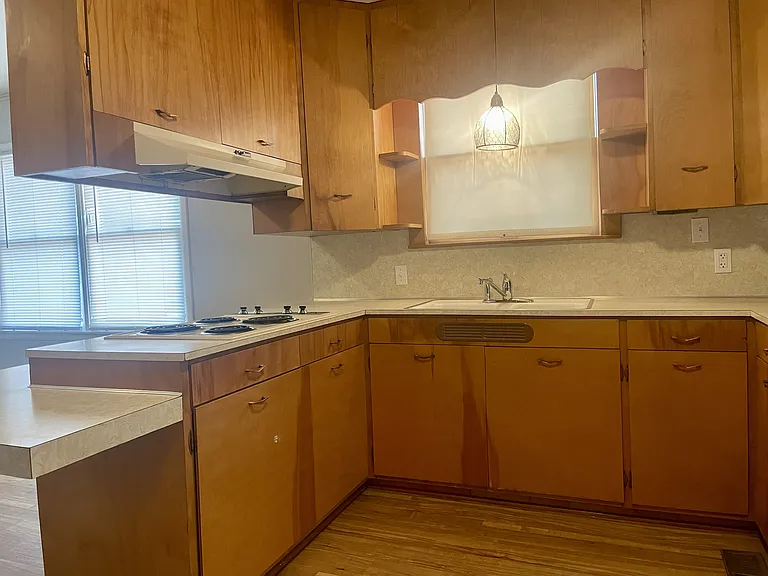 720 S Hickory St — Photo 27