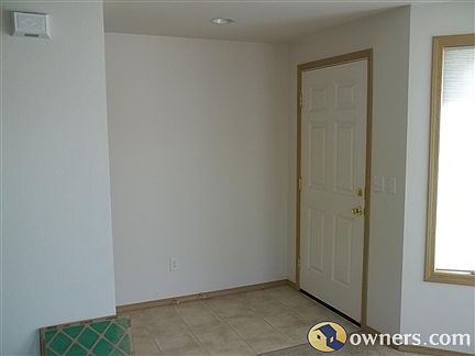Living Room/ Foyer