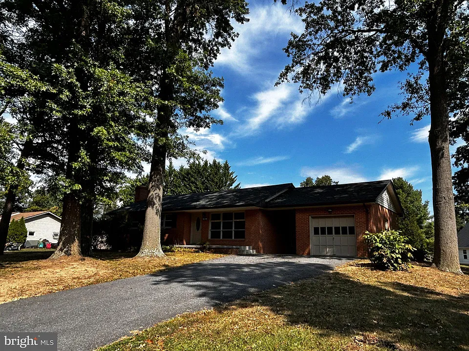 985 Tasker Rd