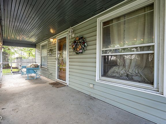 5th image of 5642 E Railroad Ave