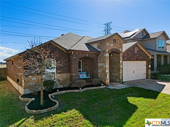 2nd image of 3202 Cricklewood Dr