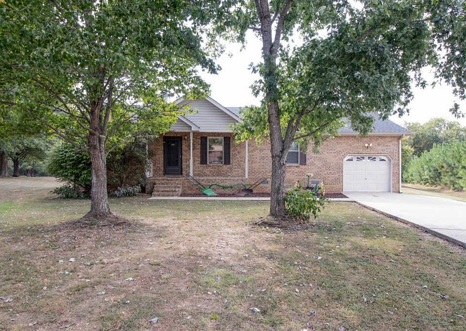 1st image of 257 Brook Ct