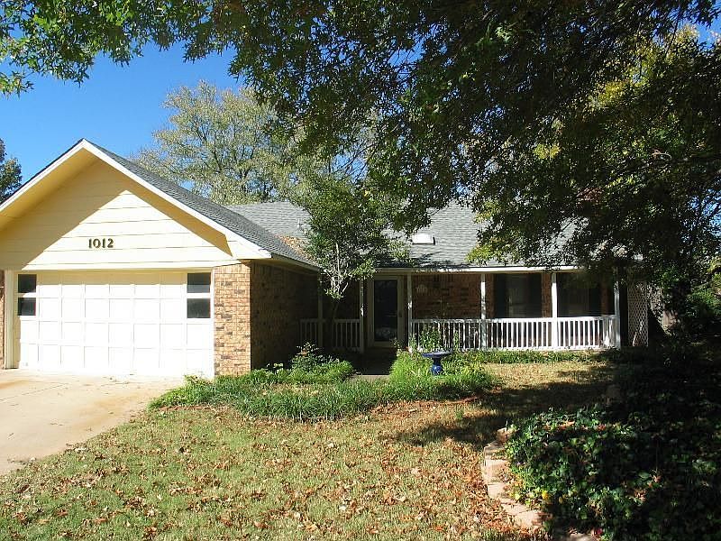 1st image of 1012 N Sunnybrook Dr