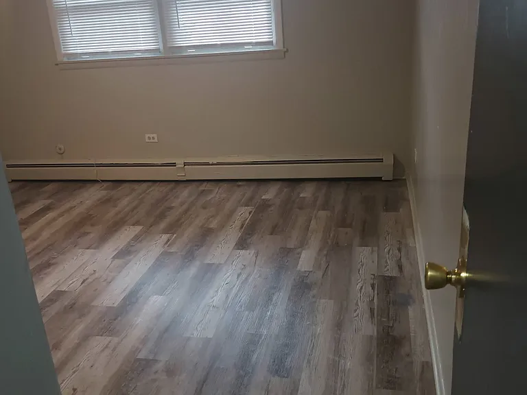 530 W Stevens Dr #9 — Photo 2