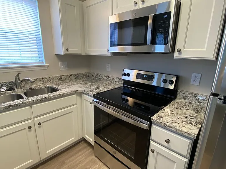 Meridian Park Apartments — Photo 345