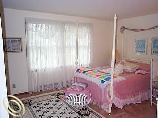 5th image of 4075 Violet Ave