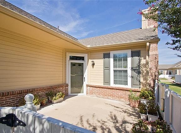 2nd image of 2601 Marsh Ln Unit 332